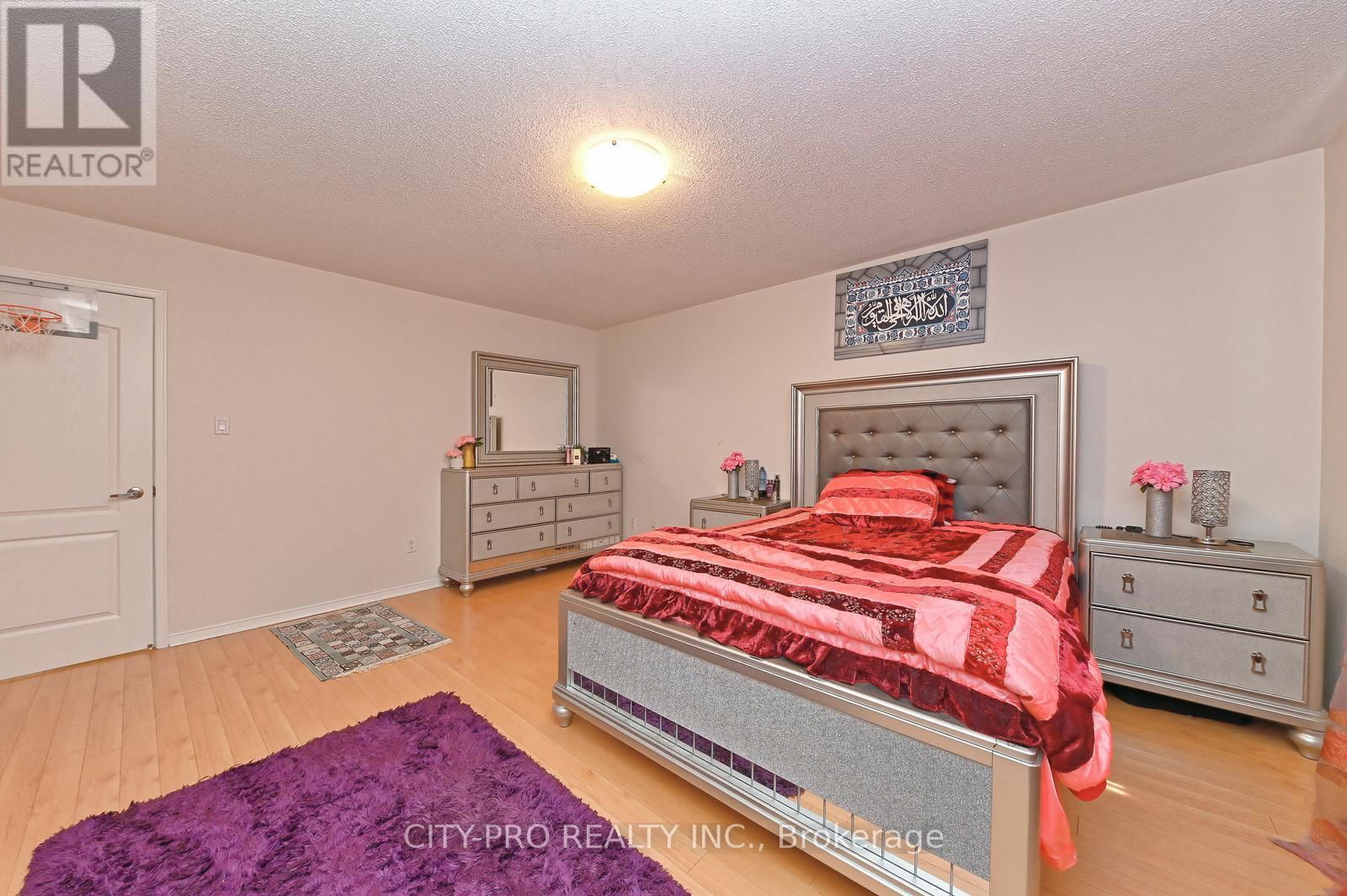 7302 ROSEHURST DRIVE Image 31