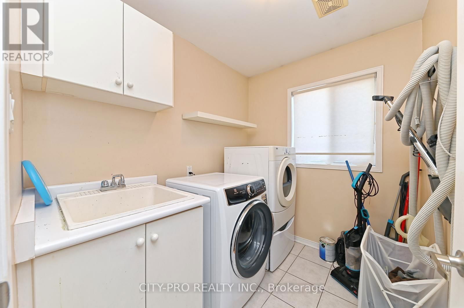 7302 ROSEHURST DRIVE Image 33