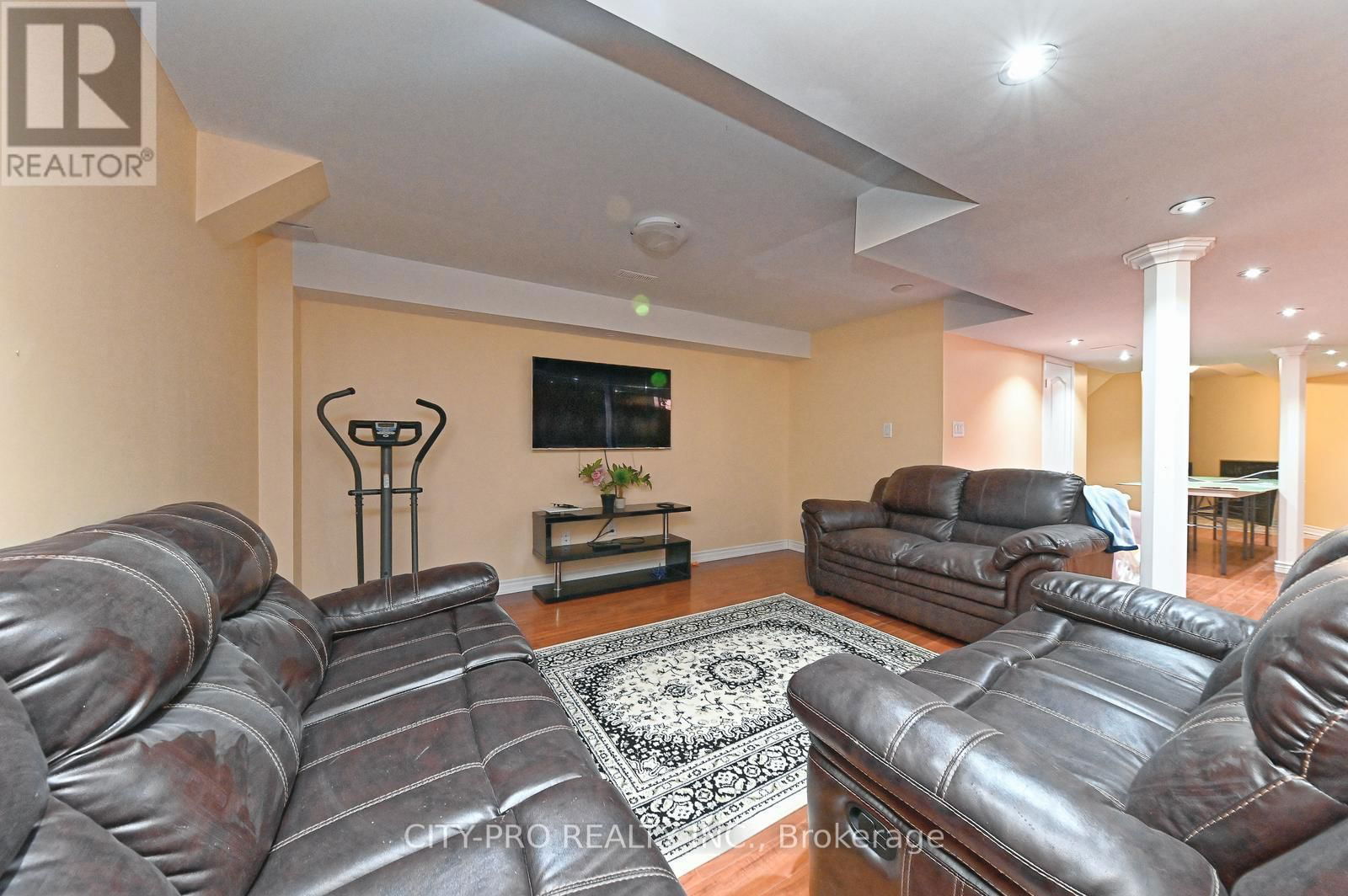 7302 ROSEHURST DRIVE Image 38