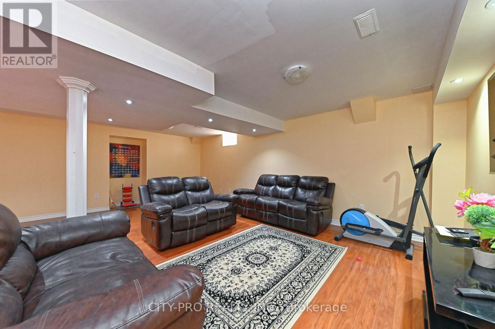 7302 ROSEHURST DRIVE Image 39