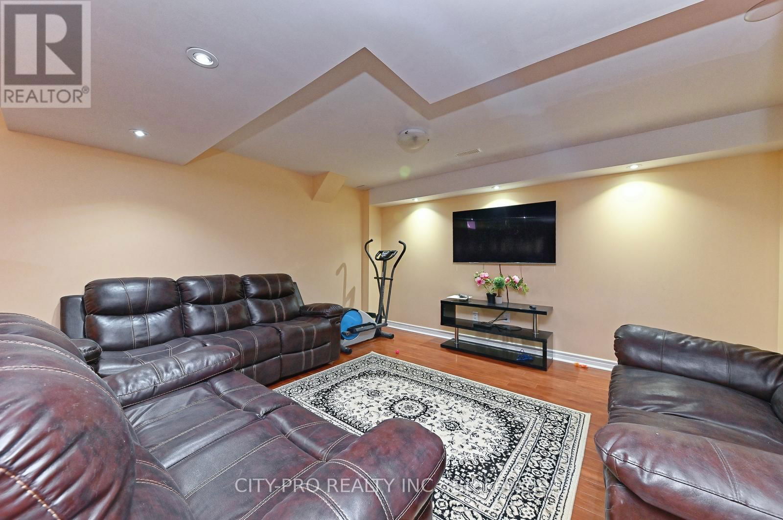 7302 ROSEHURST DRIVE Image 40