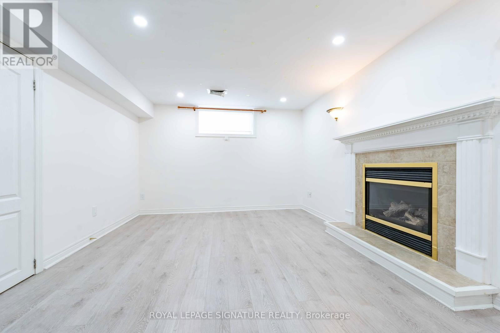 4742 CREDITVIEW ROAD Image 12