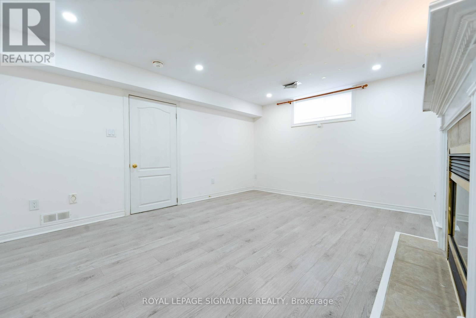 4742 CREDITVIEW ROAD Image 13