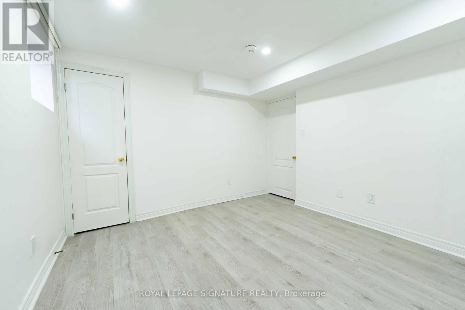 4742 CREDITVIEW ROAD Image 17