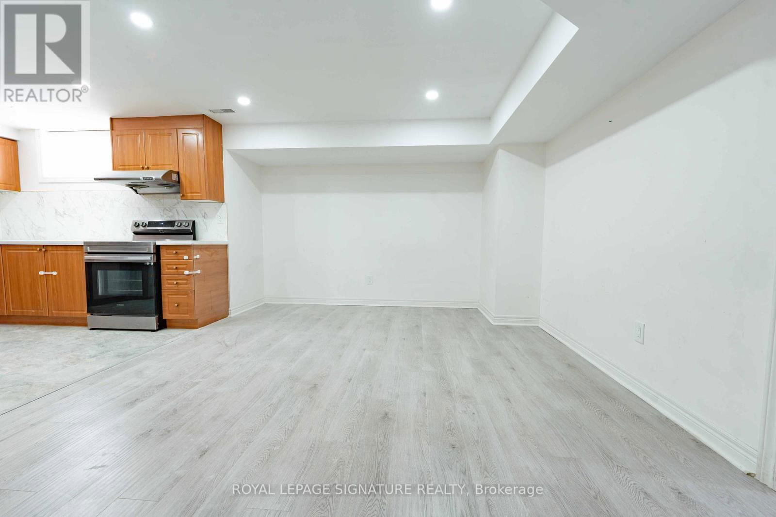 4742 CREDITVIEW ROAD Image 6