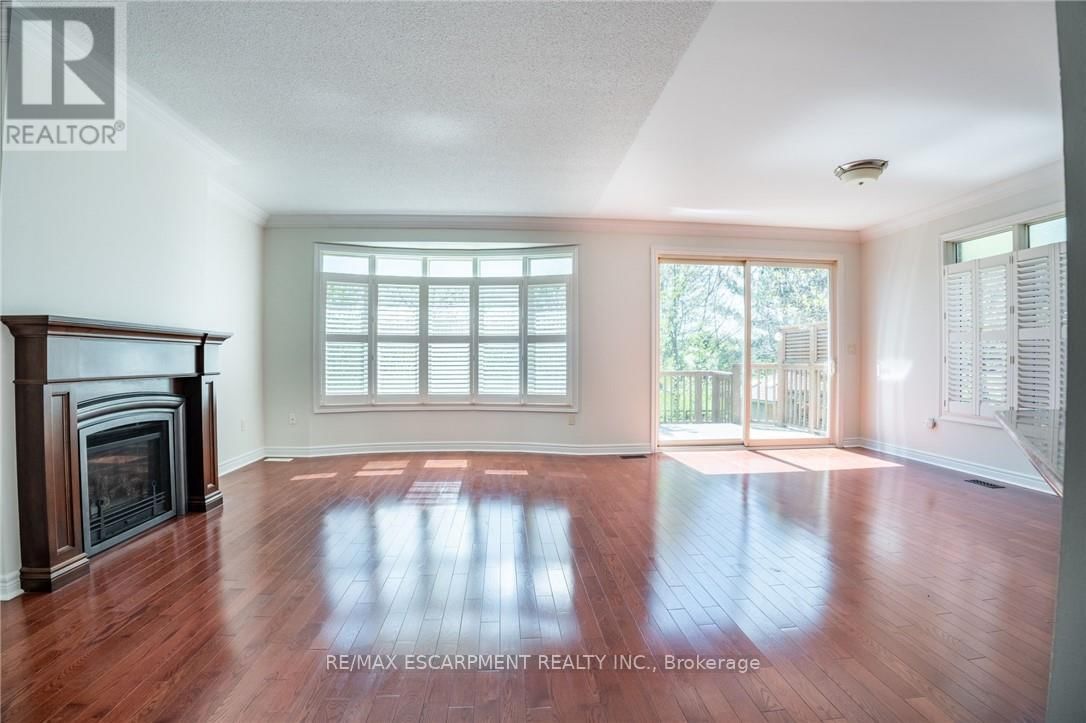 4198 KANE CRESCENT Image 4