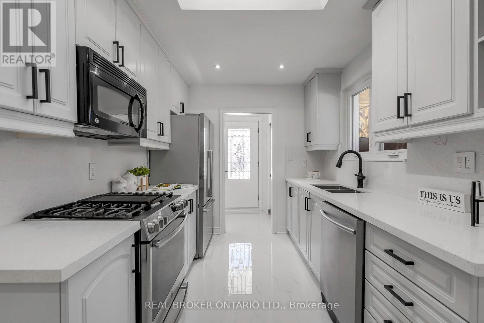 3465 ORION CRESCENT Image 11