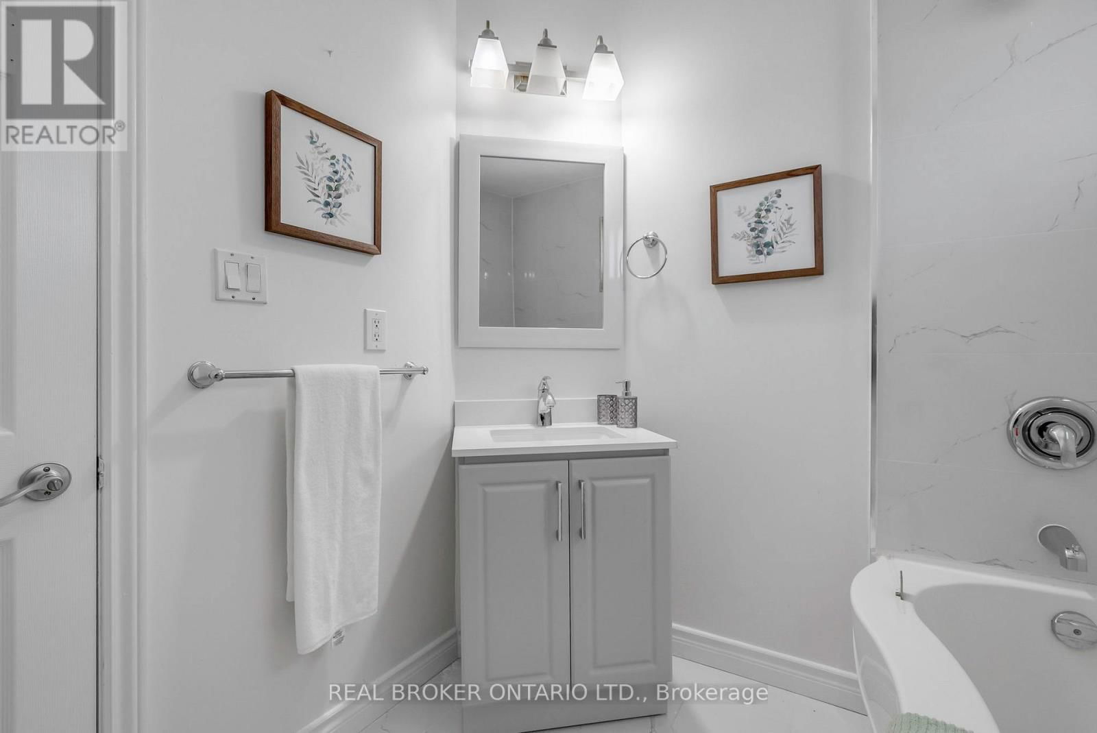 3465 ORION CRESCENT Image 38