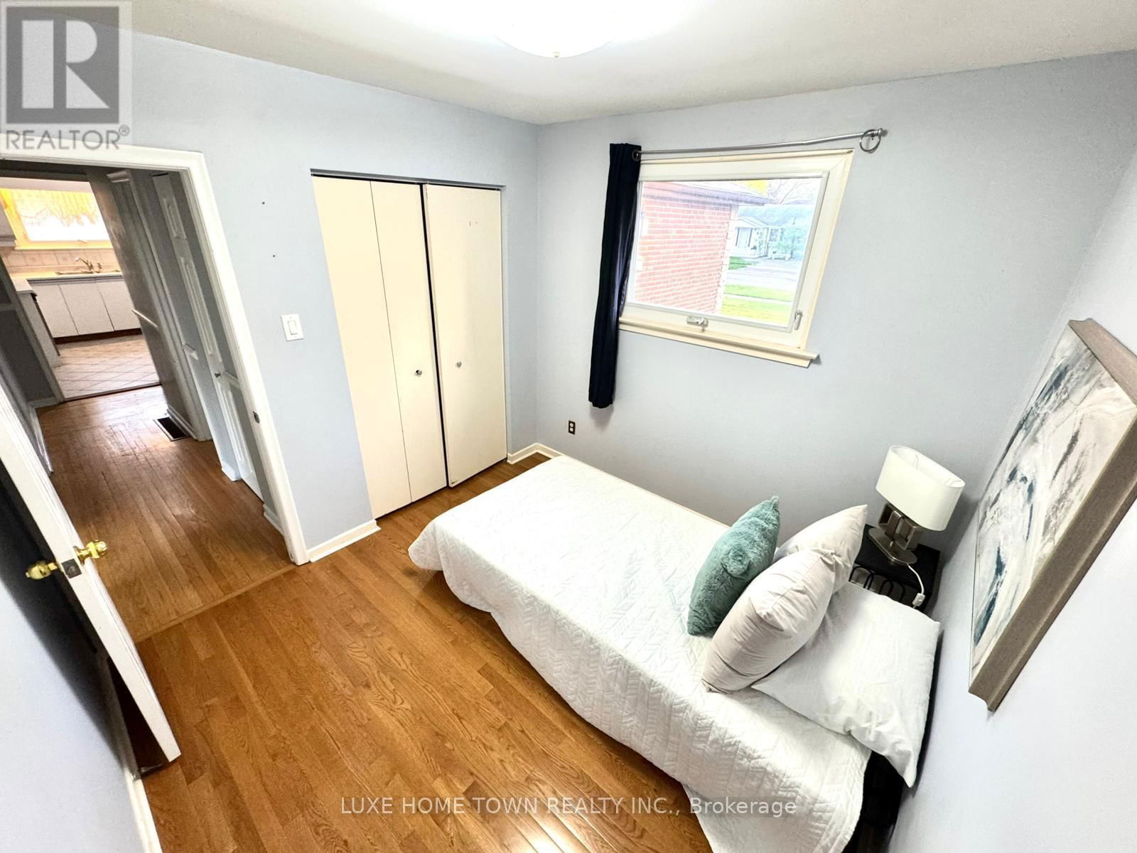 7 ADDINGTON CRESCENT Image 21