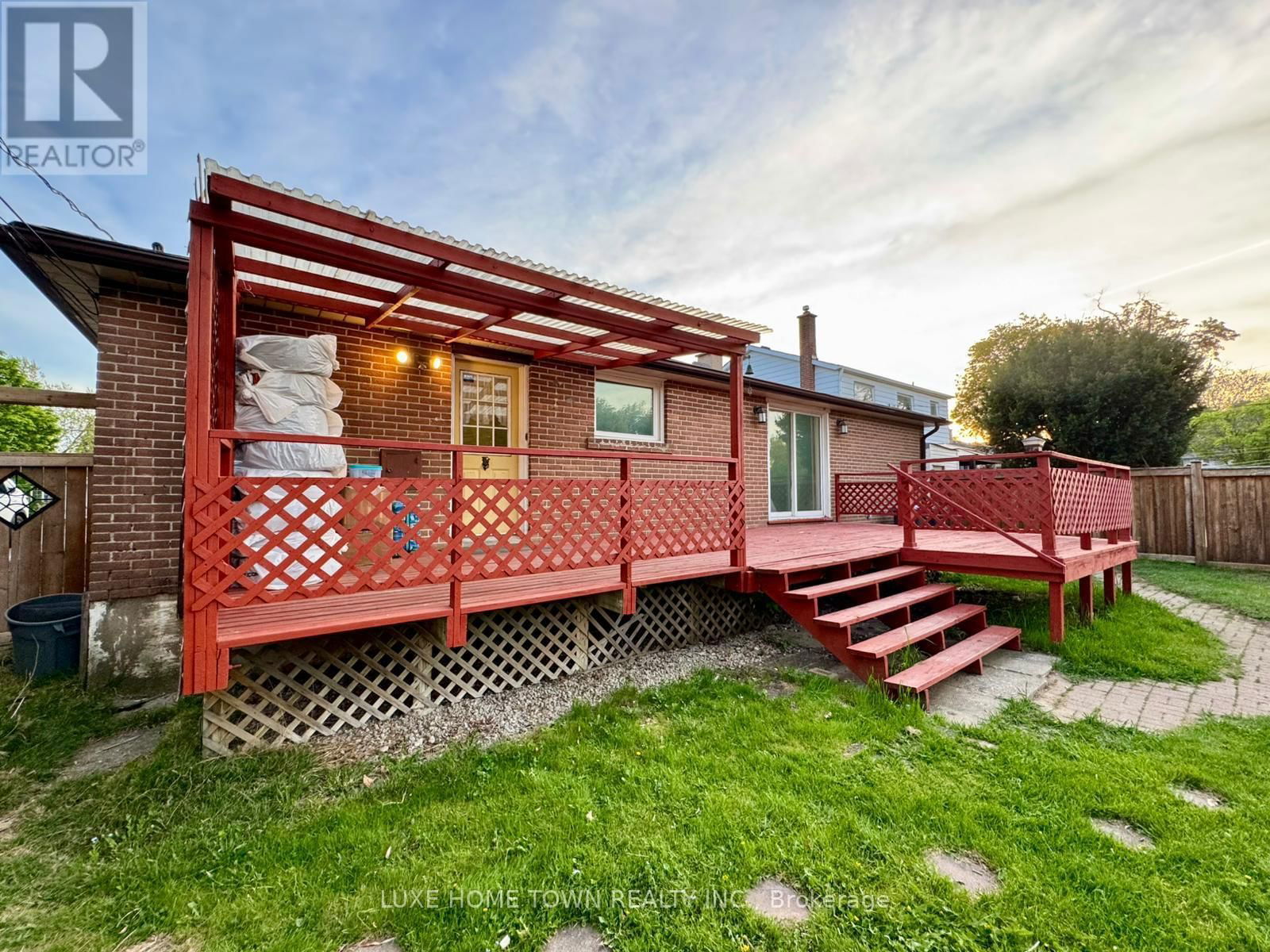 7 ADDINGTON CRESCENT Image 22