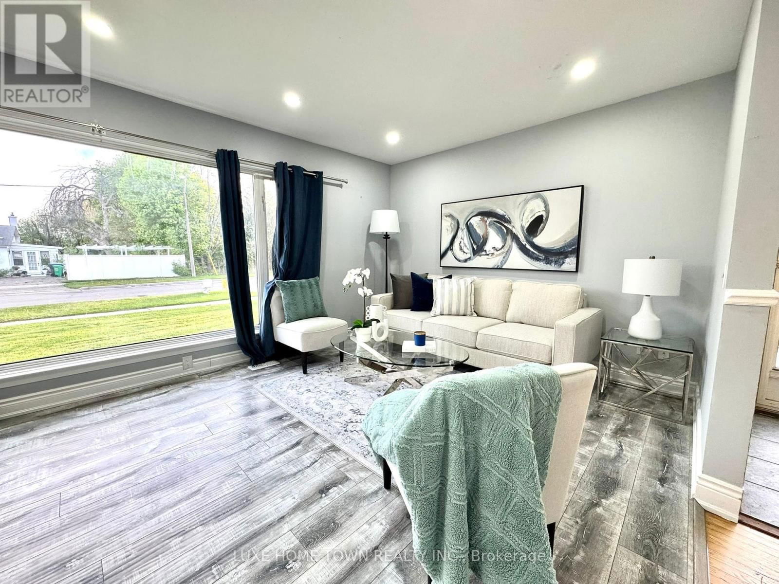 7 ADDINGTON CRESCENT Image 3