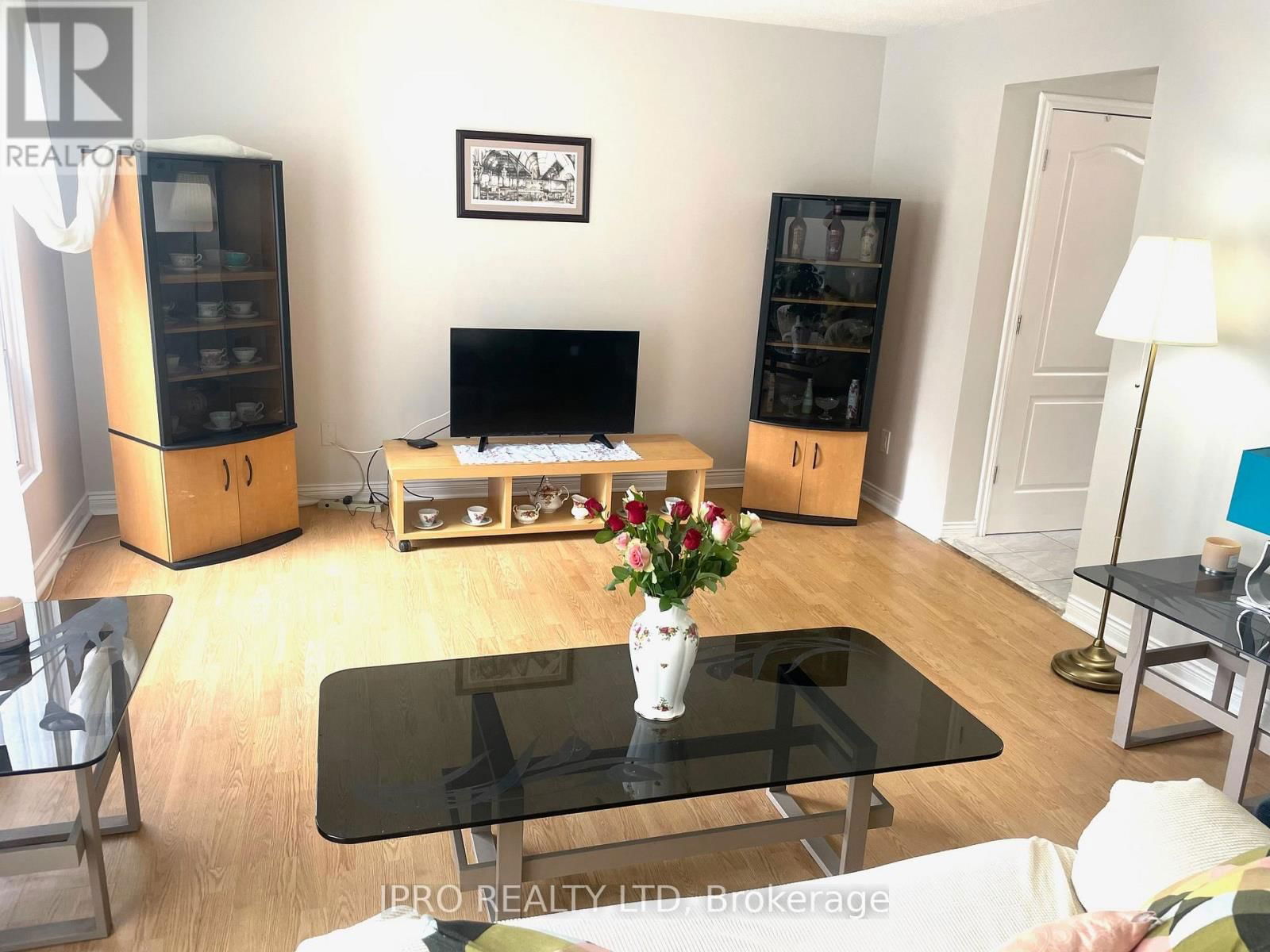 66 CARLETON PLACE Image 10