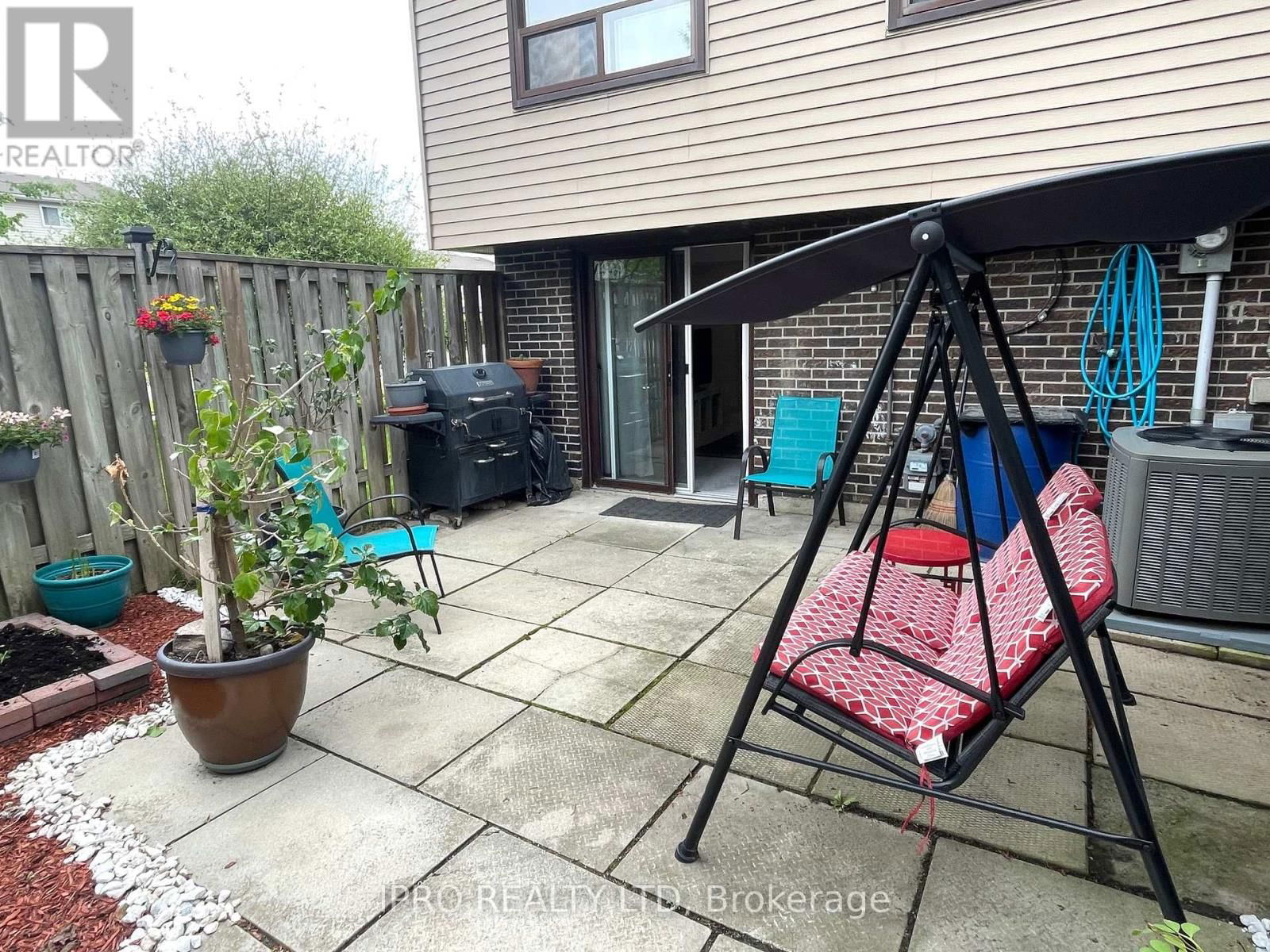 66 CARLETON PLACE Image 32