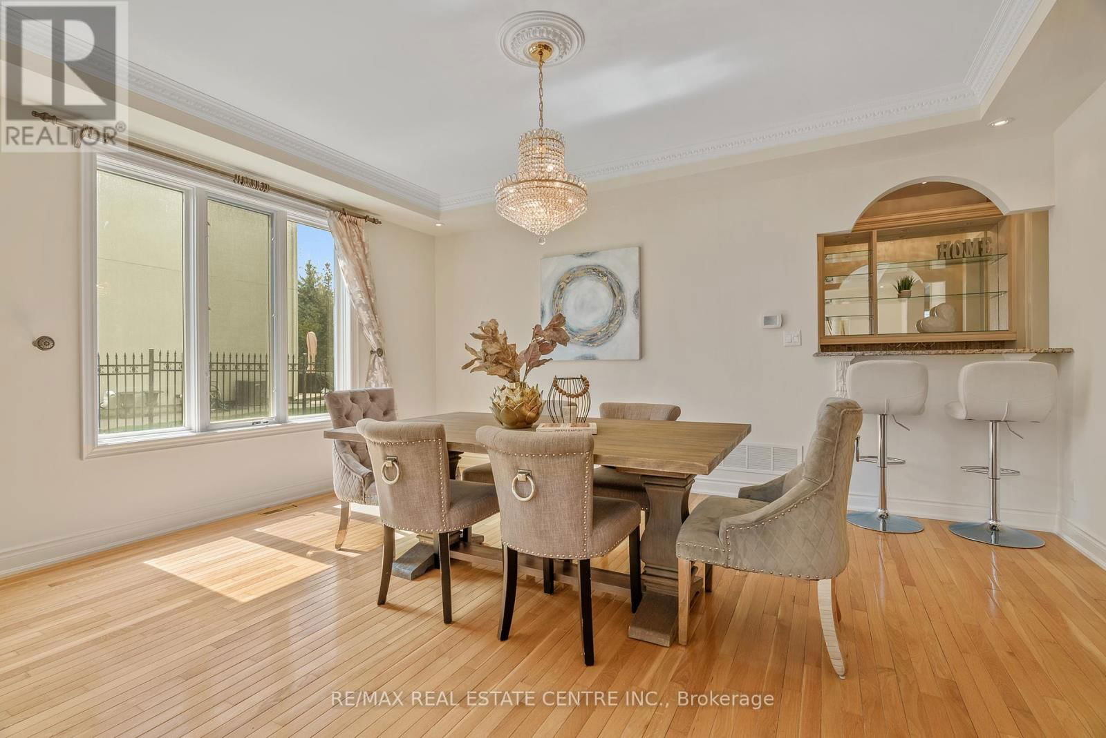 645 CRANLEIGH COURT Image 11