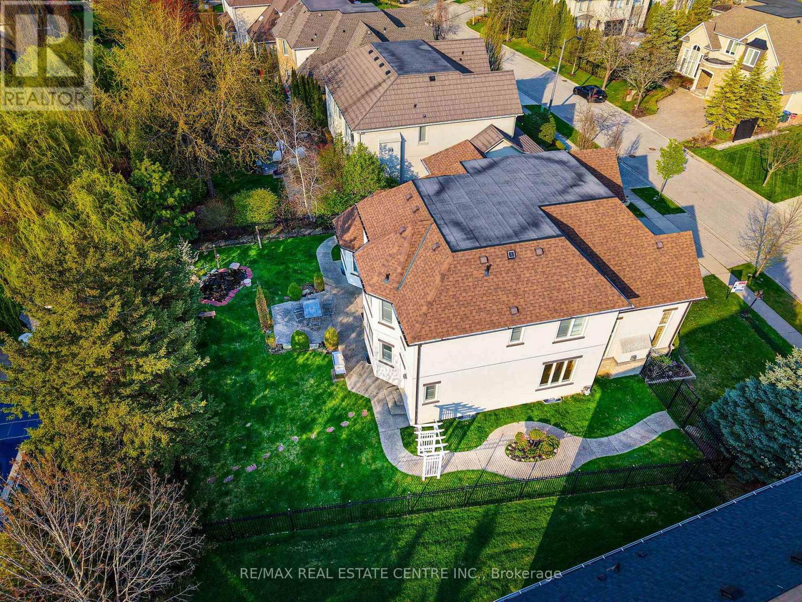 645 CRANLEIGH COURT Image 3