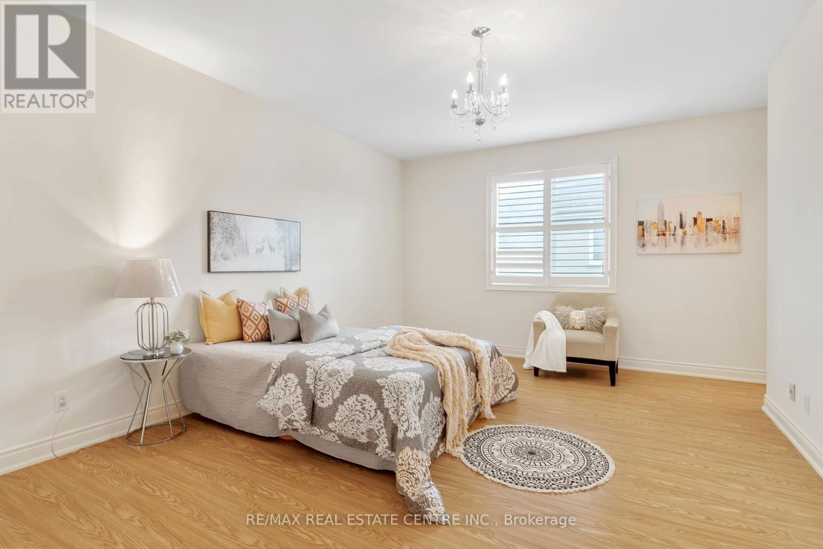 645 CRANLEIGH COURT Image 31
