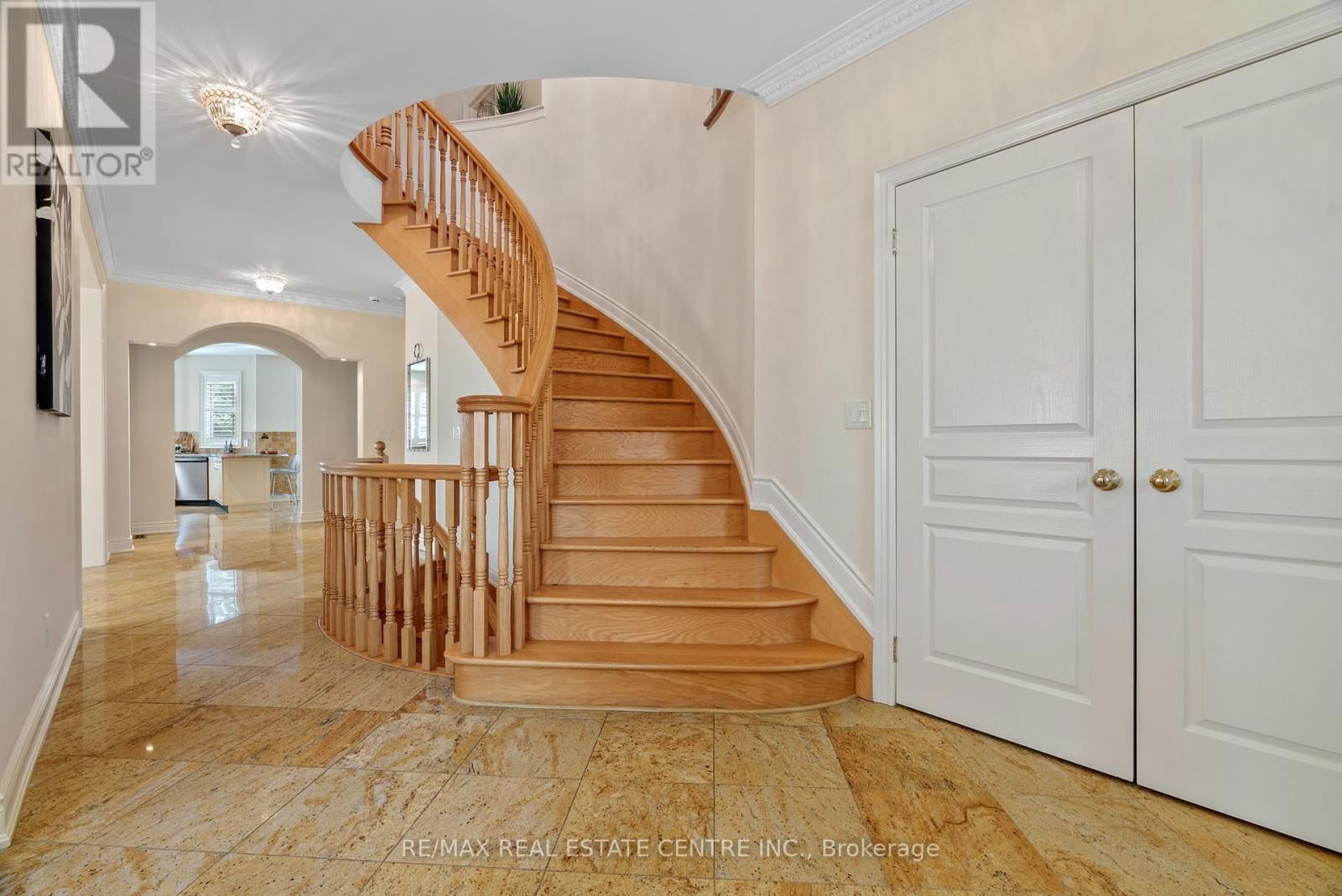 645 CRANLEIGH COURT Image 6