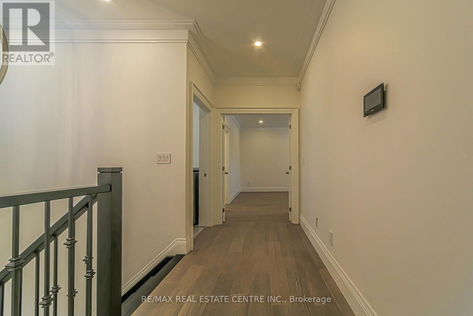 1 HAWTHORN CRESCENT Image 19