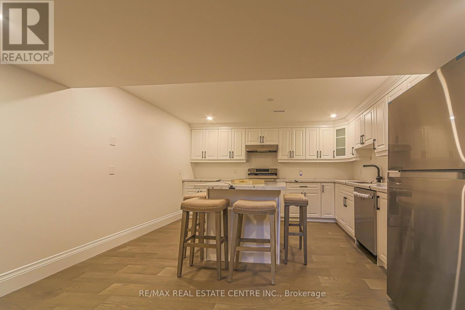 1 HAWTHORN CRESCENT Image 39