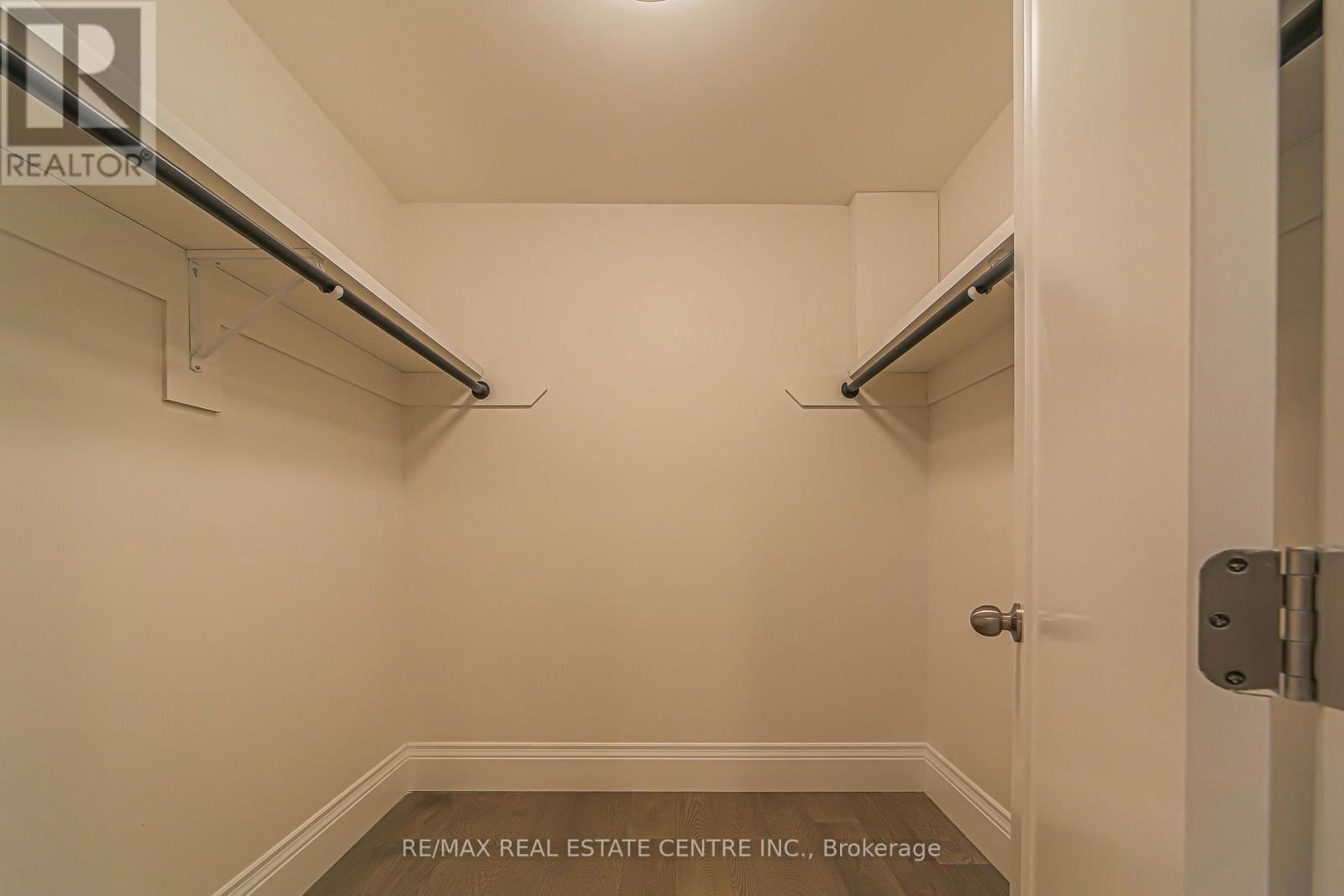 1 HAWTHORN CRESCENT Image 43