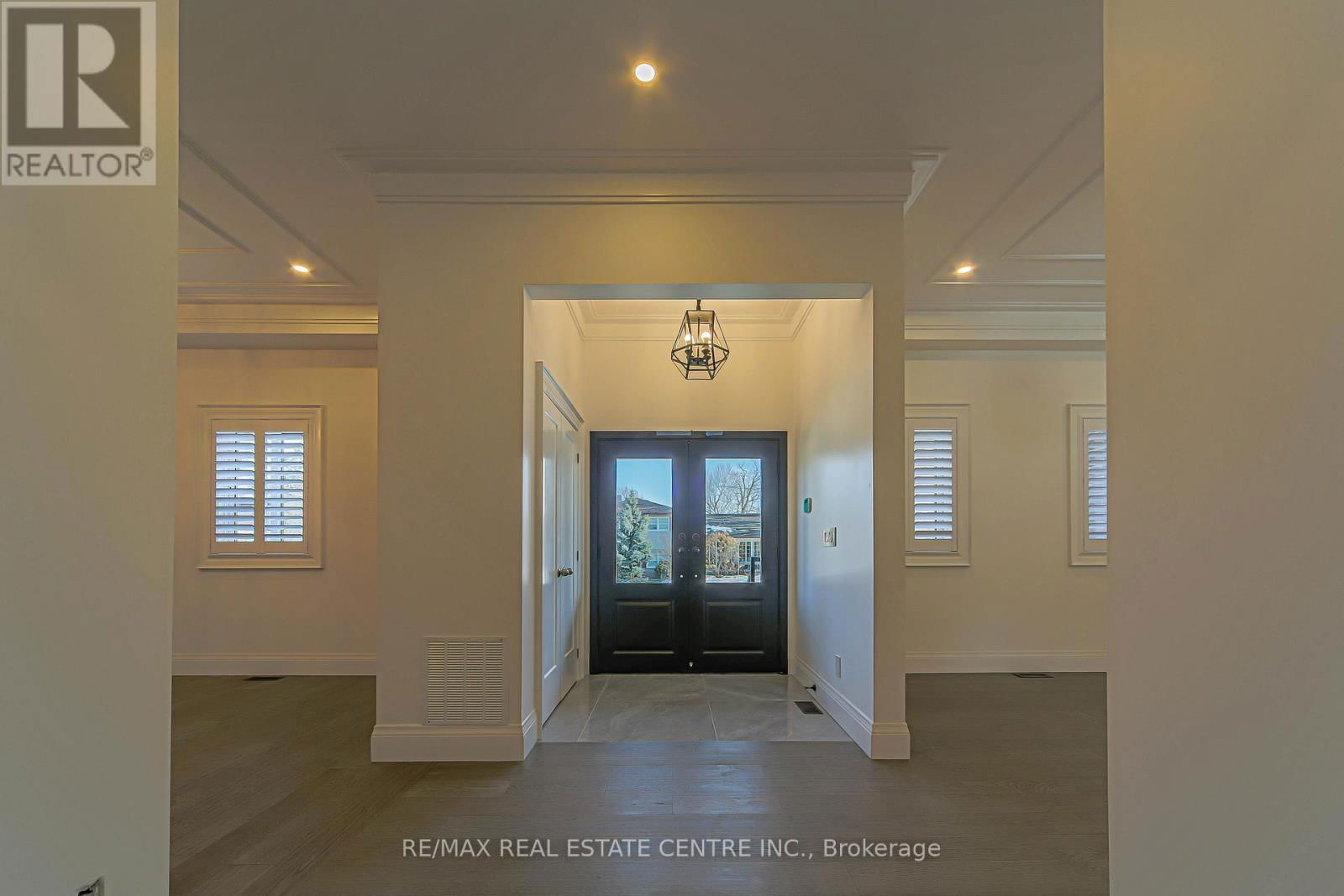 1 HAWTHORN CRESCENT Image 5