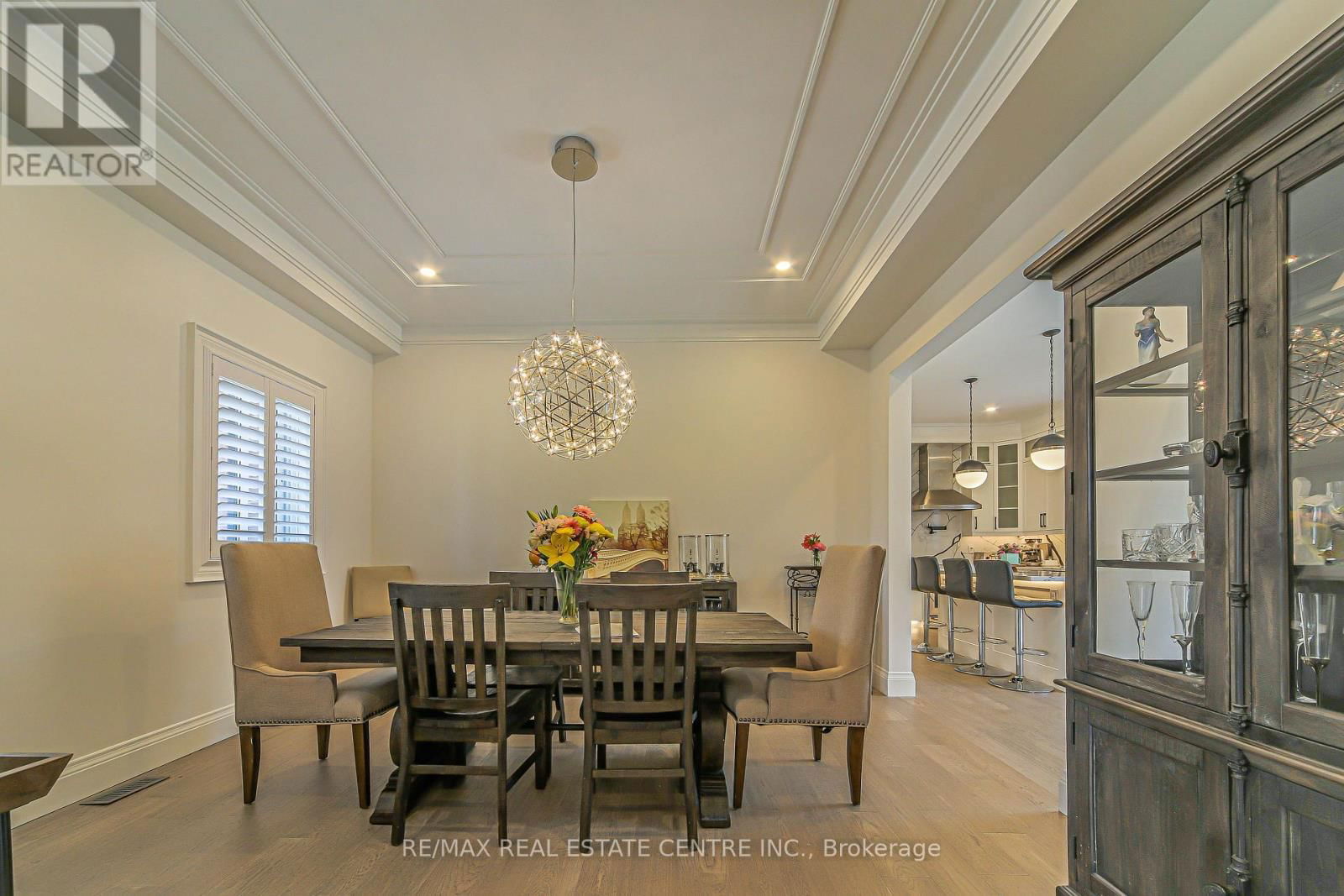 1 HAWTHORN CRESCENT Image 9