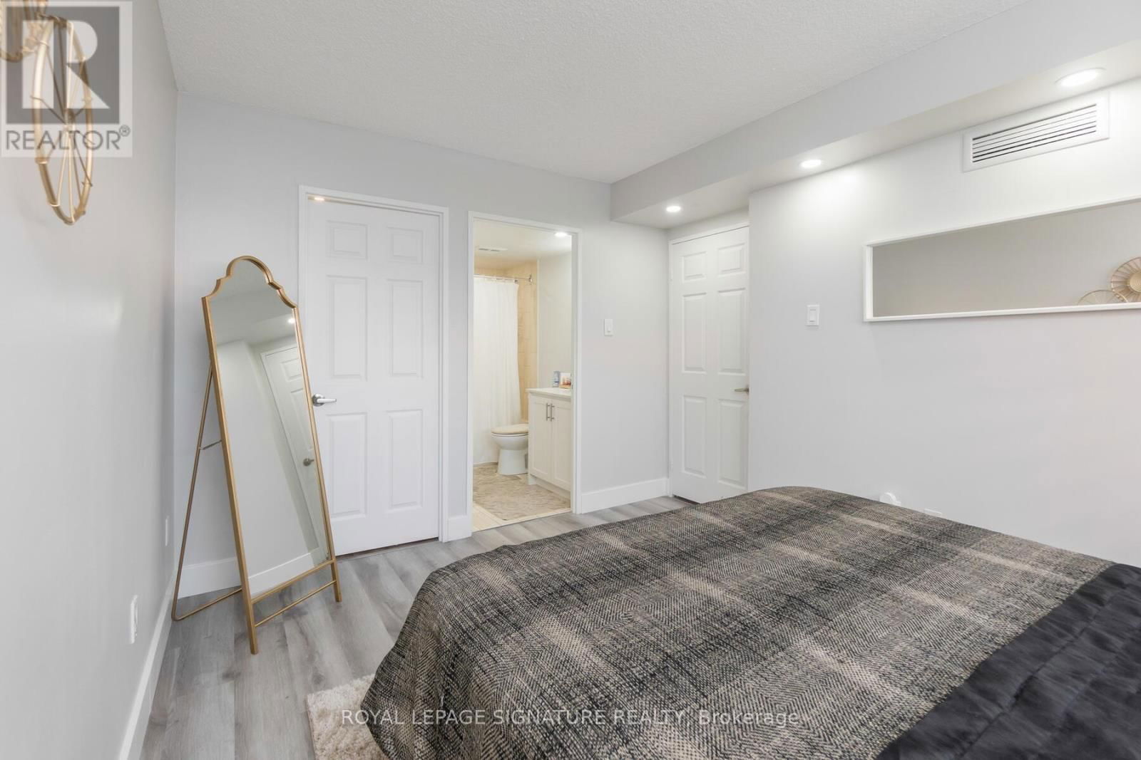 406 - 265 ENFIELD PLACE Image 16