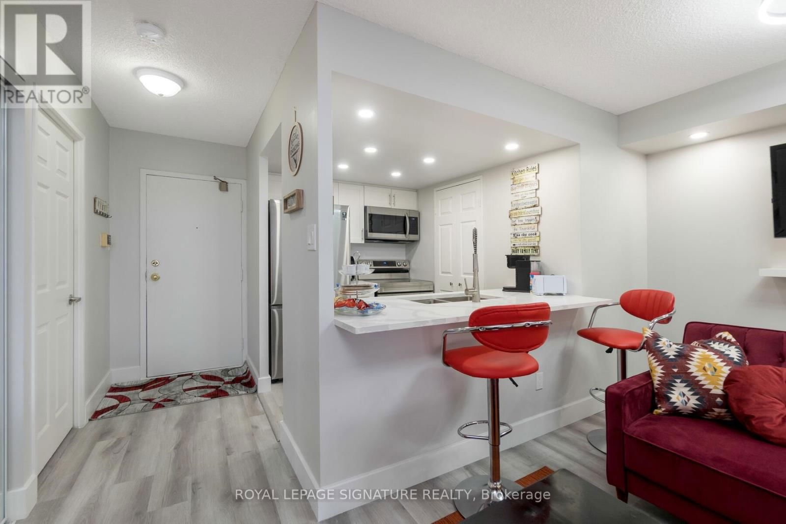 406 - 265 ENFIELD PLACE Image 7