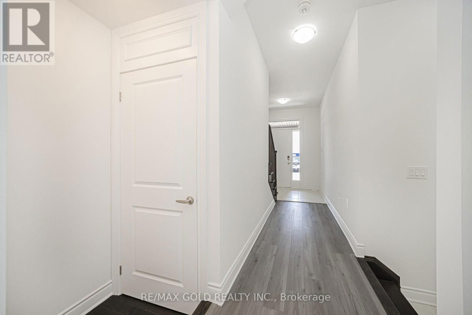 5184 VIOLA DESMOND DRIVE Image 12
