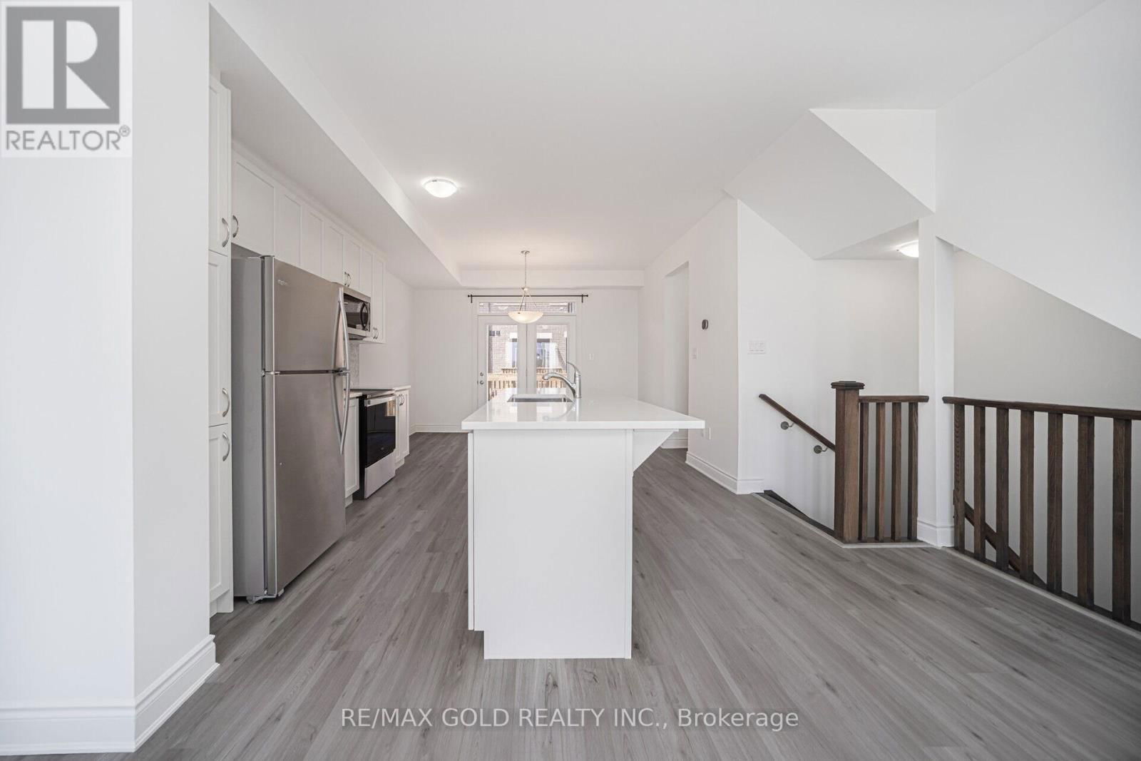 5184 VIOLA DESMOND DRIVE Image 15