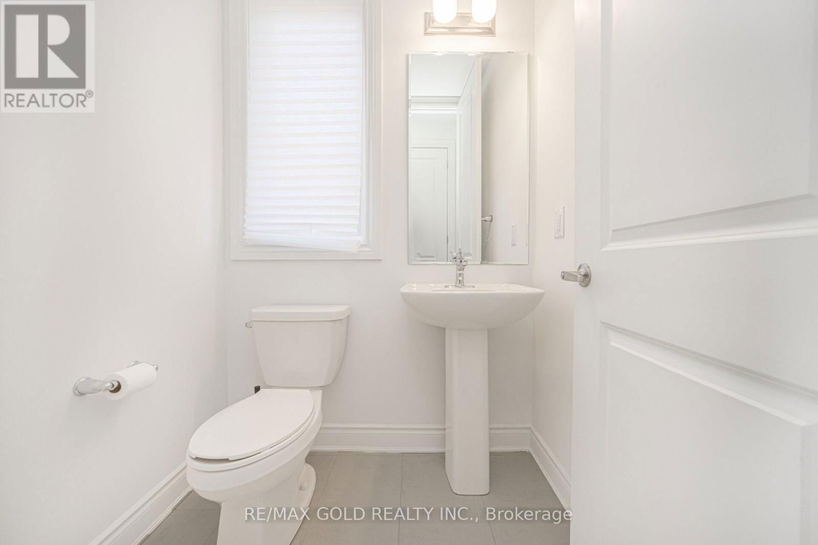 5184 VIOLA DESMOND DRIVE Image 18