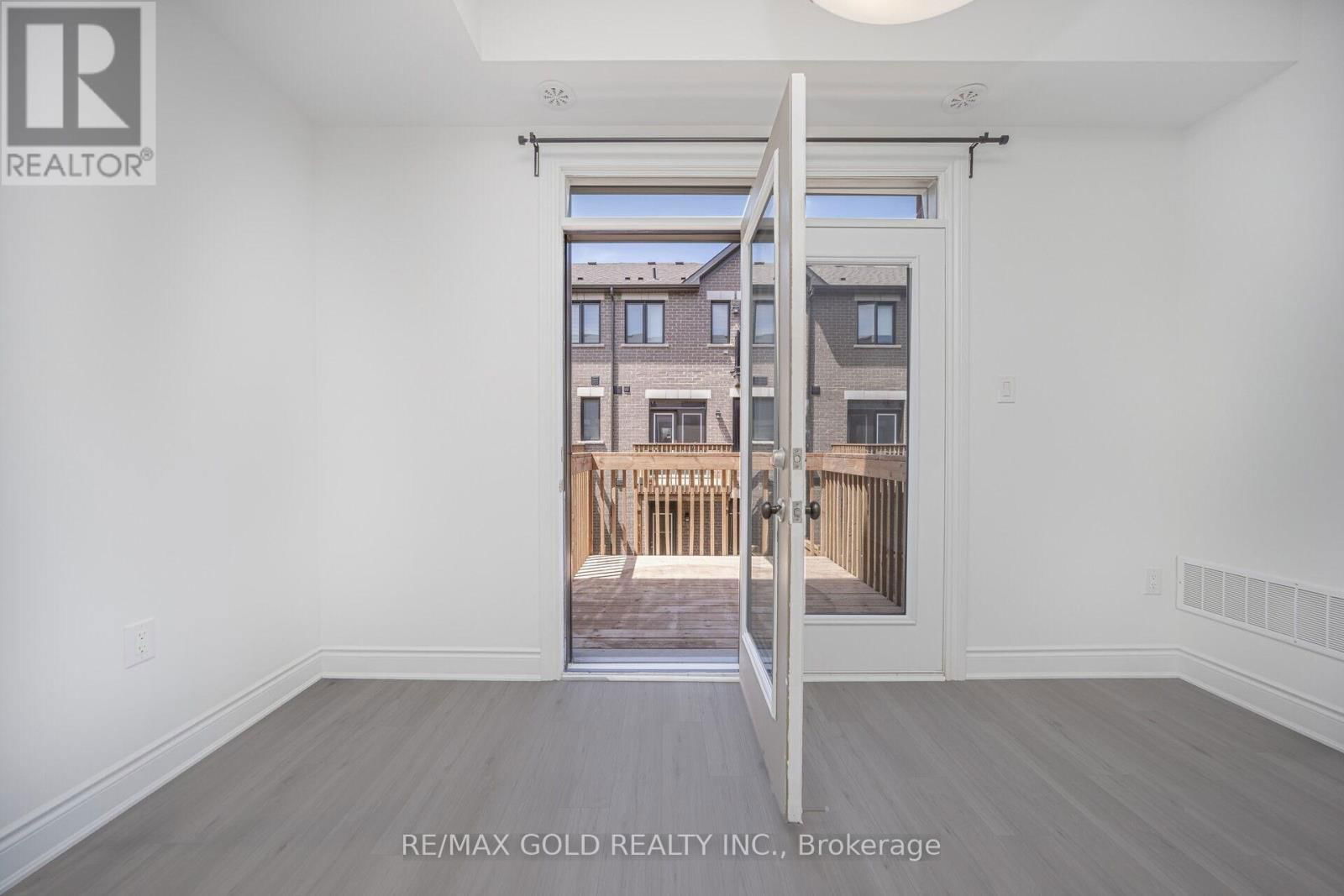 5184 VIOLA DESMOND DRIVE Image 19