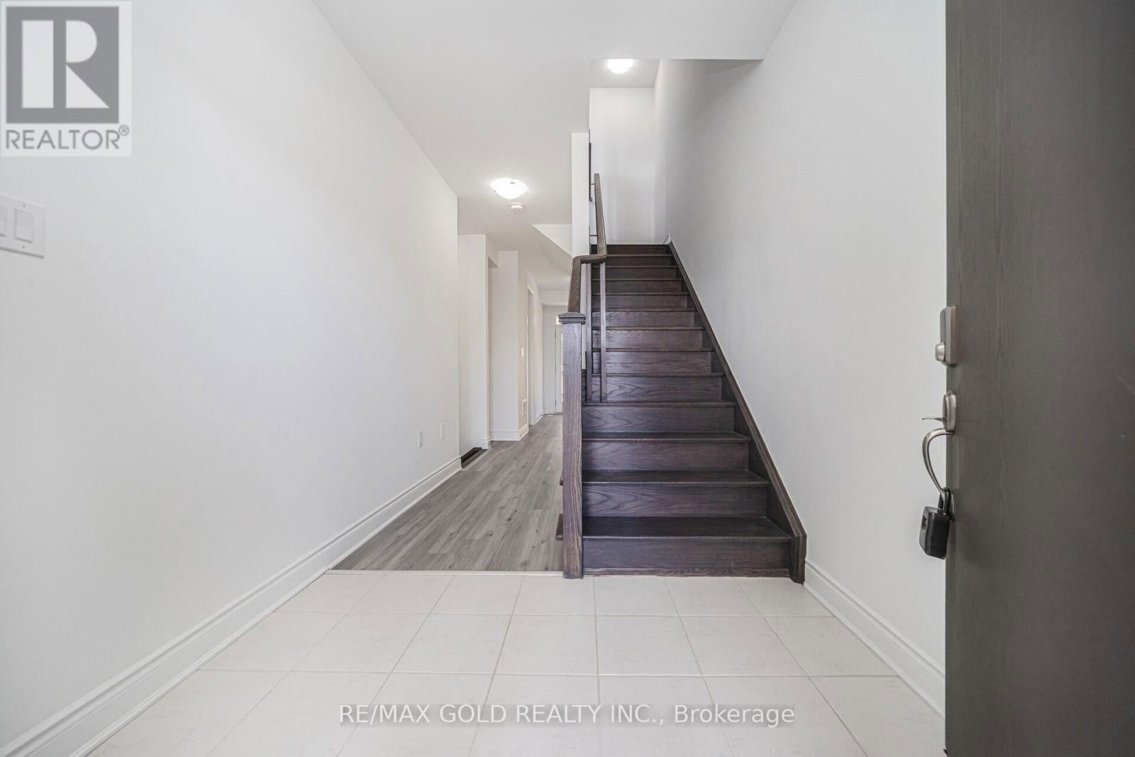 5184 VIOLA DESMOND DRIVE Image 6