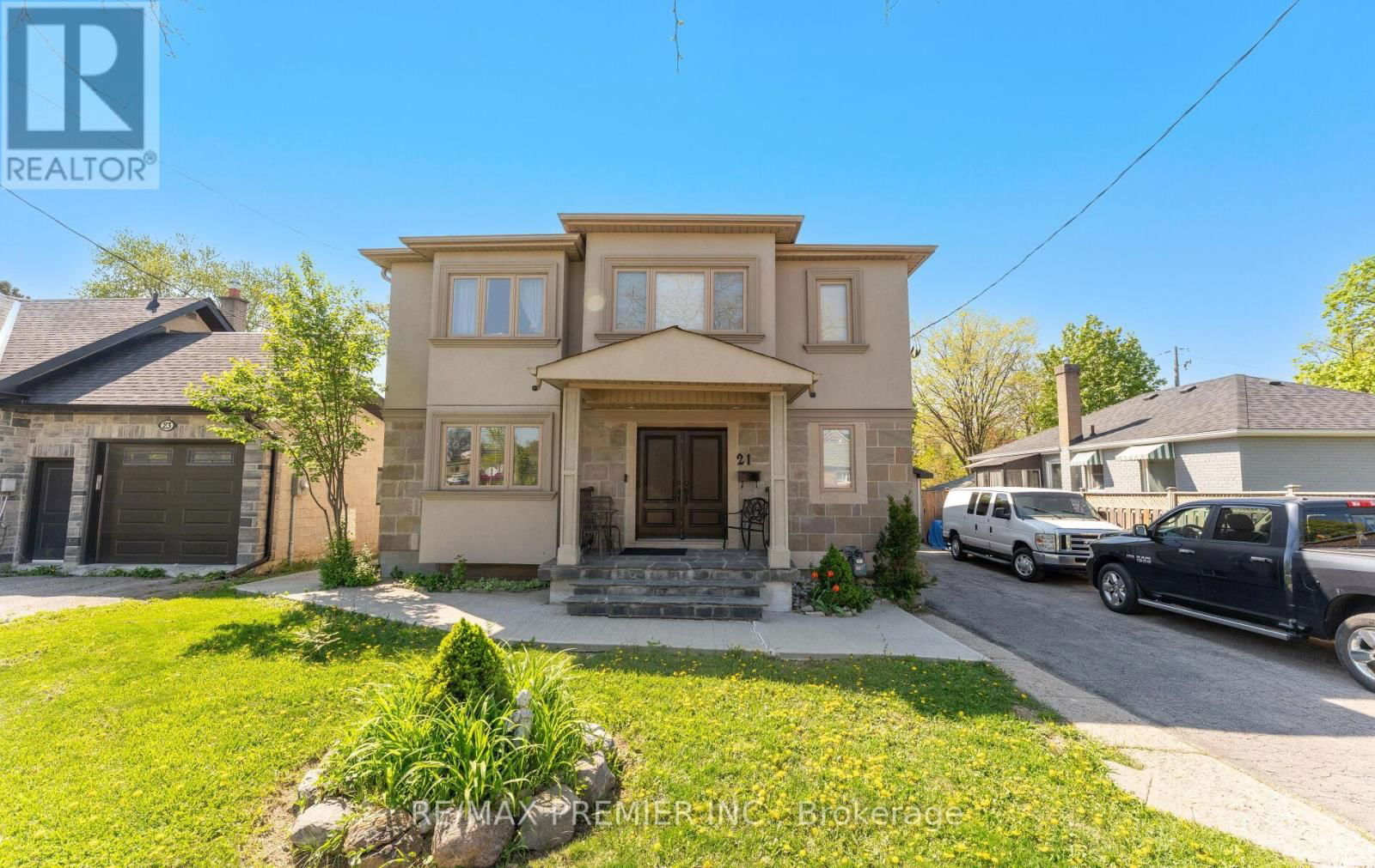 21 YVONNE AVENUE Image 1