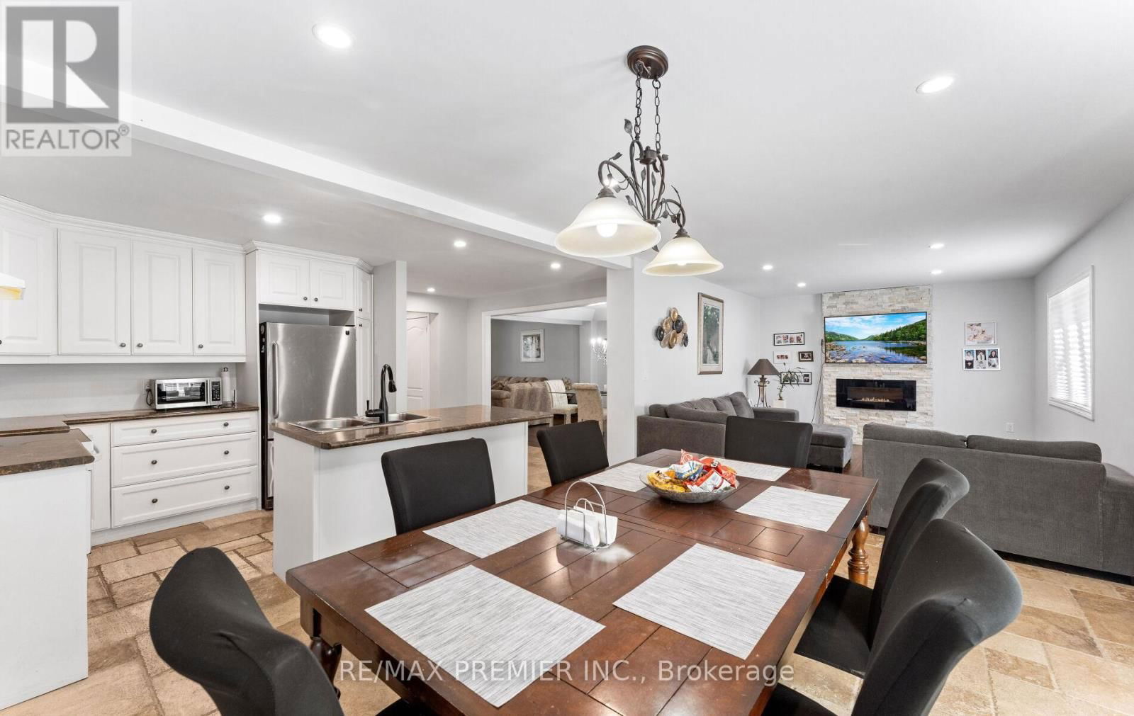 21 YVONNE AVENUE Image 11