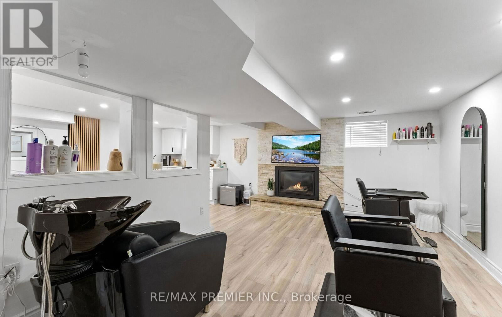 21 YVONNE AVENUE Image 26