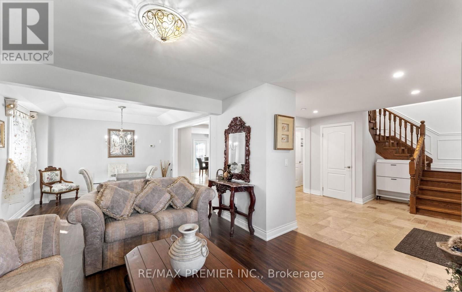 21 YVONNE AVENUE Image 7
