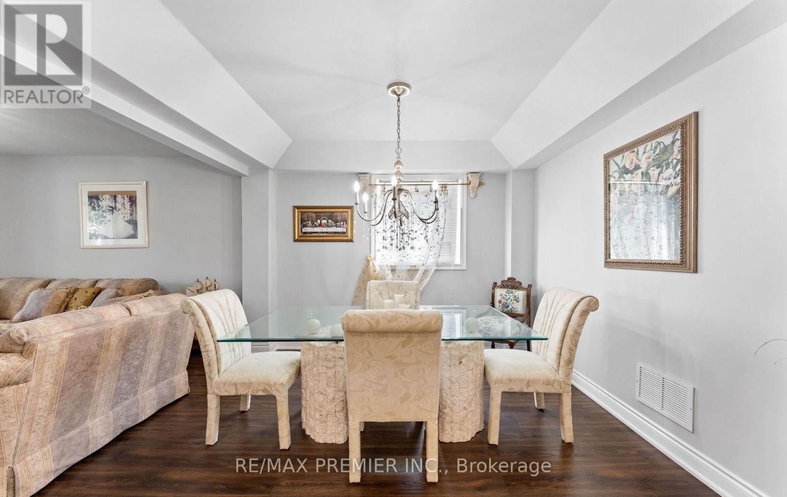 21 YVONNE AVENUE Image 8