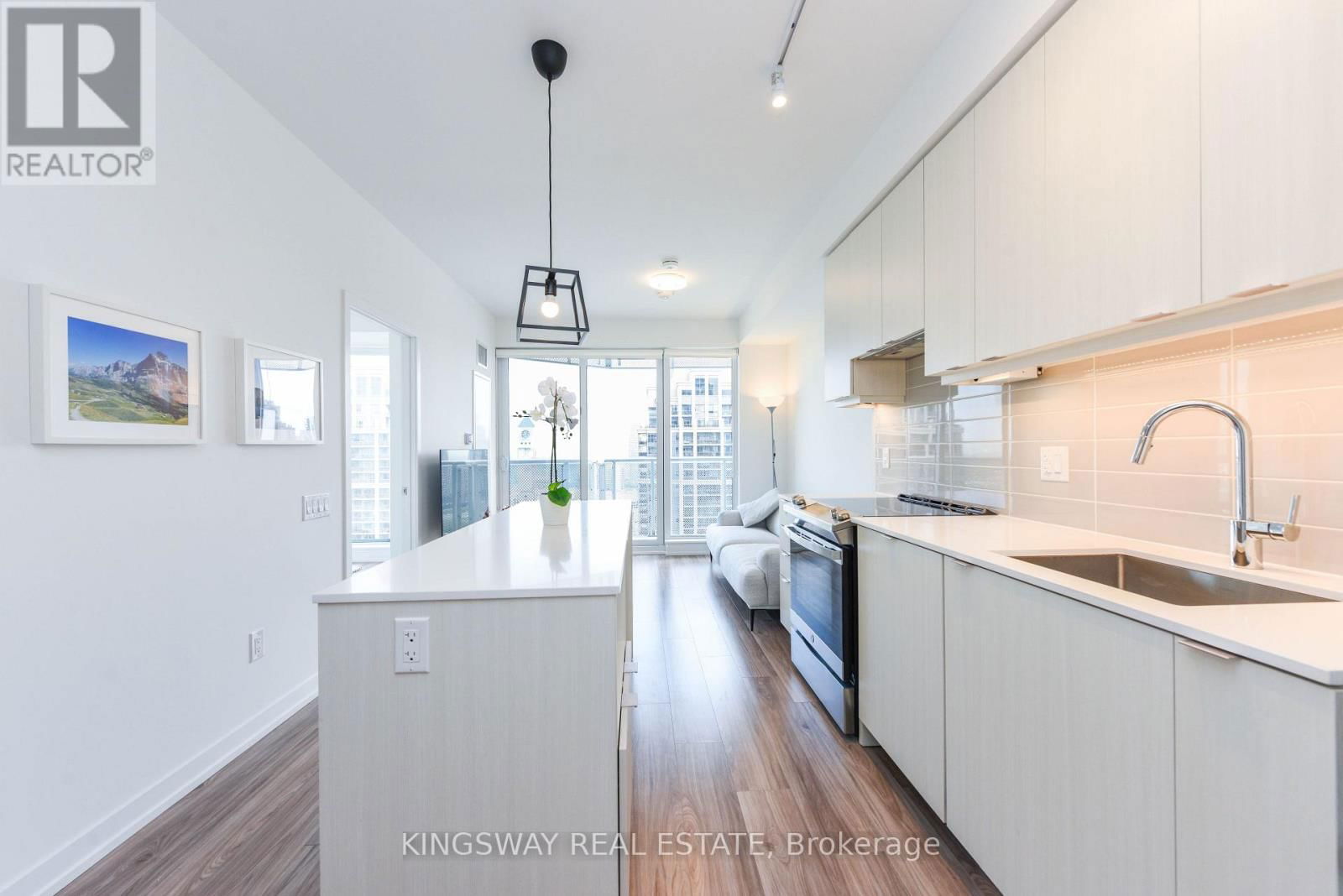 2505 - 4065 CONFEDERATION PARKWAY Image 18