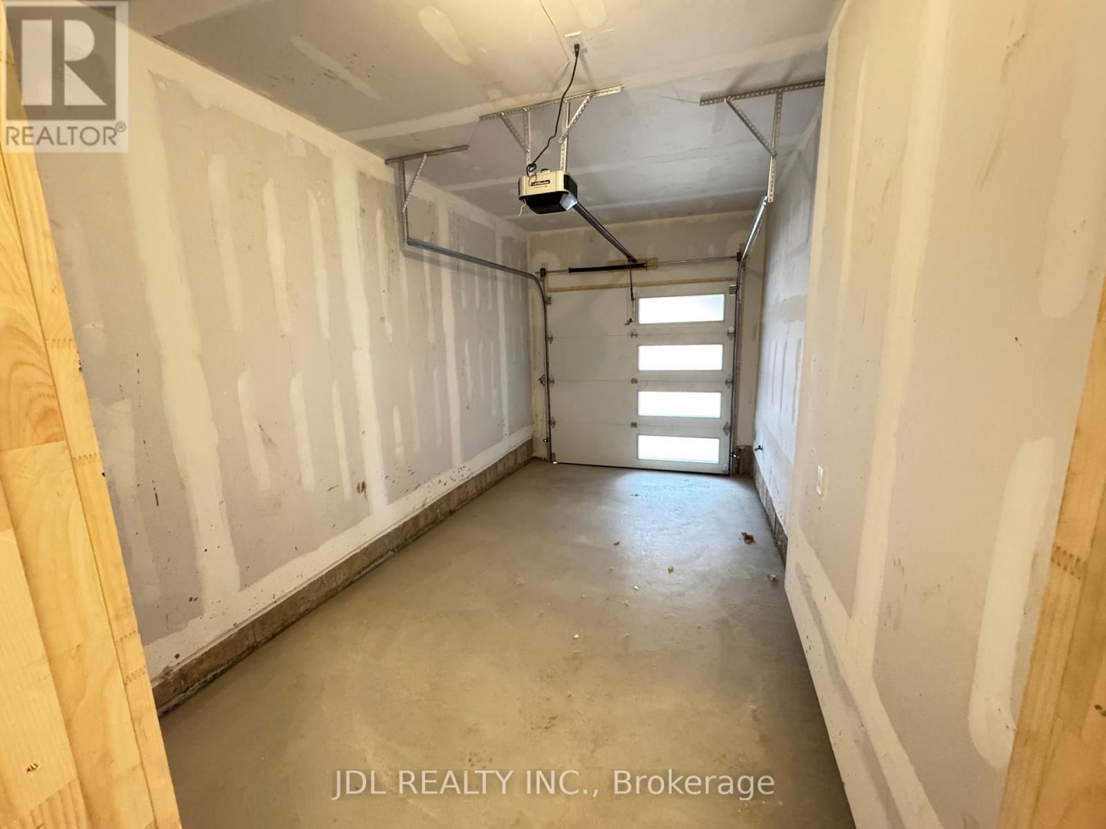 3057 PERKINS WAY Image 30