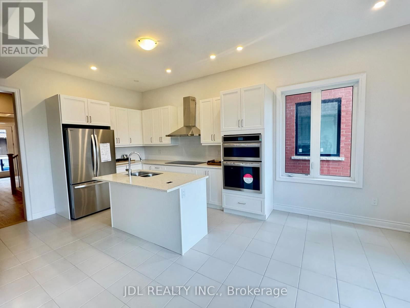 3057 PERKINS WAY Image 8