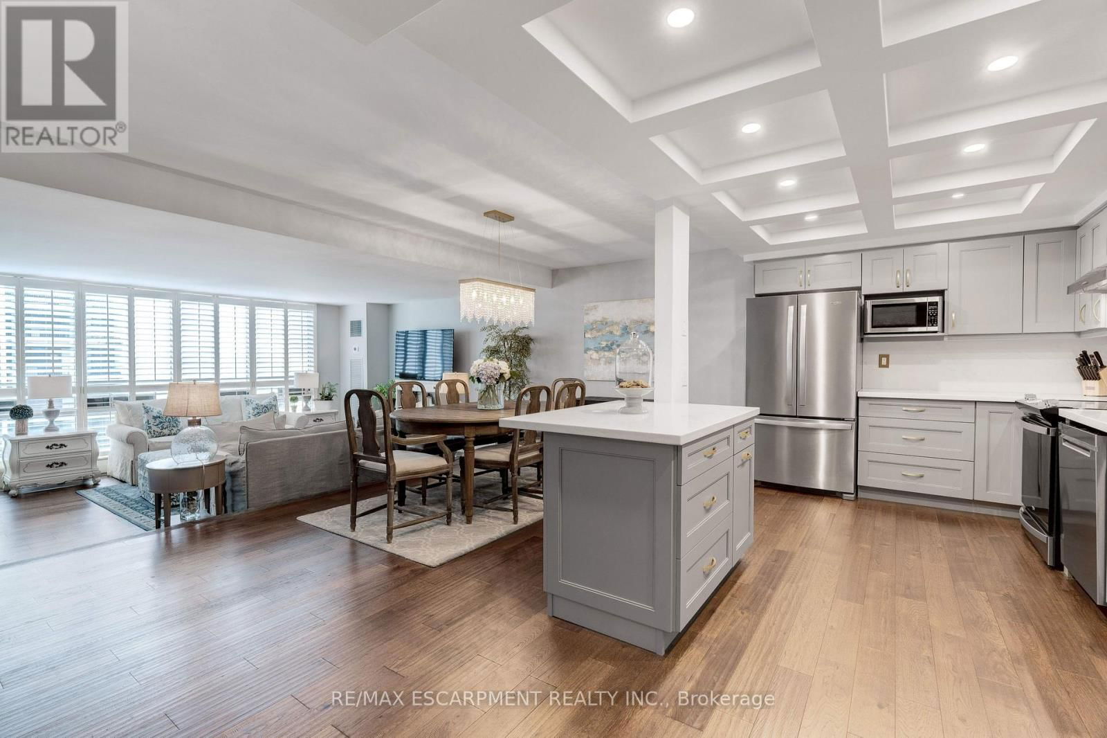 903 - 2175 MARINE DRIVE Image 16