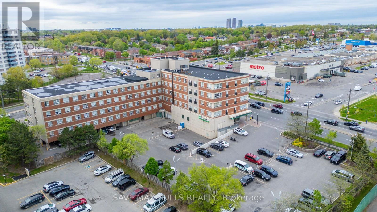 412 - 1415 LAWRENCE AVENUE WEST Image 2