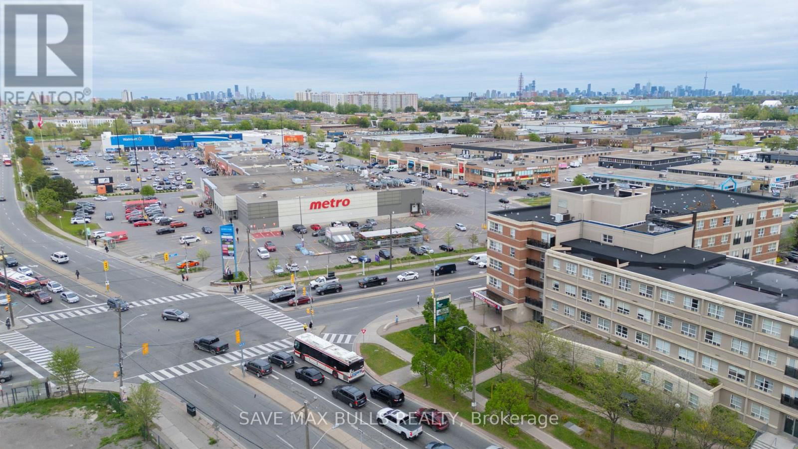 412 - 1415 LAWRENCE AVENUE WEST Image 3