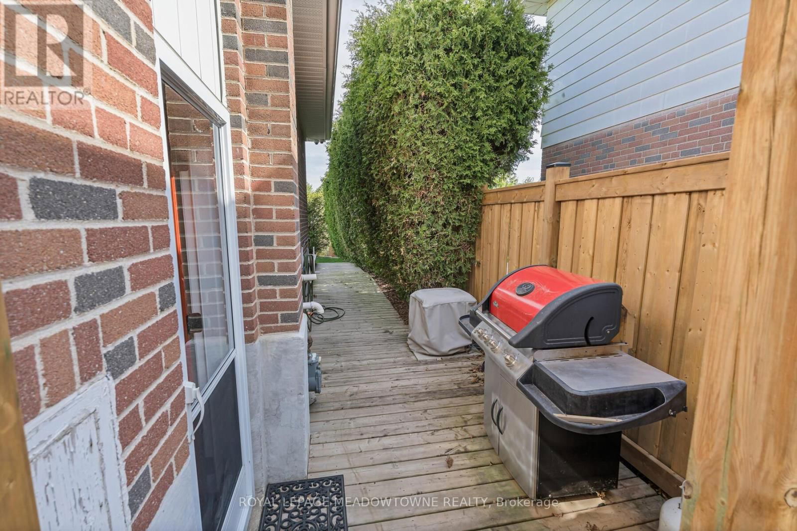 30 GREYSTONE CRESCENT Image 33