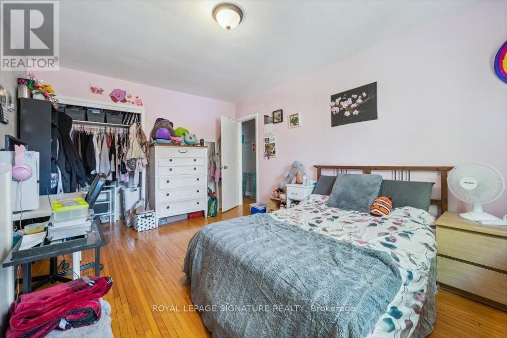 144 PORTLAND STREET Image 23