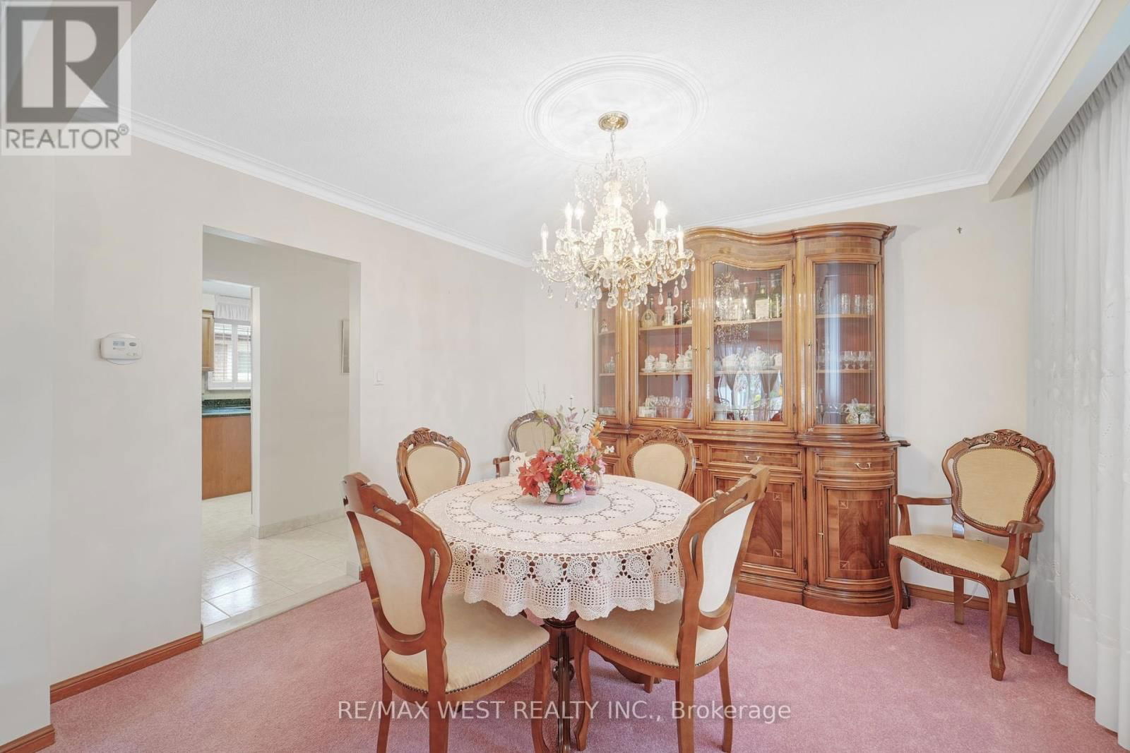 40 WINDSOR ROAD Image 11