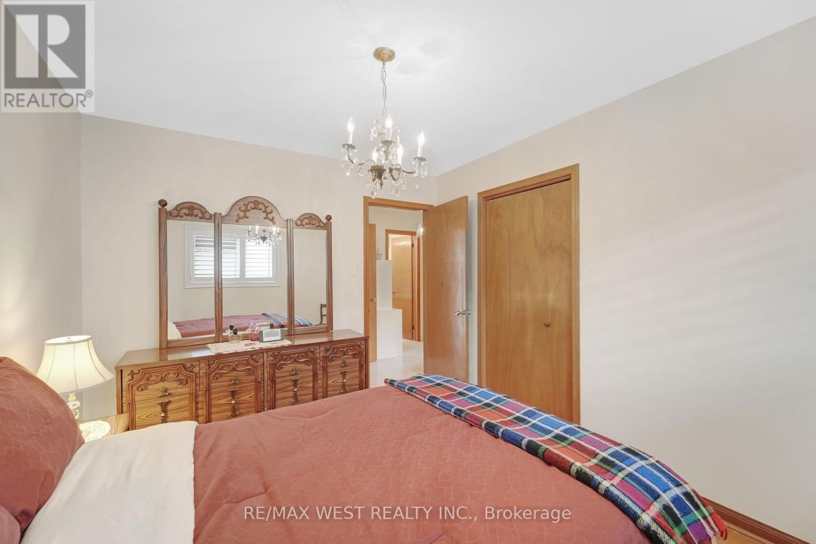 40 WINDSOR ROAD Image 20