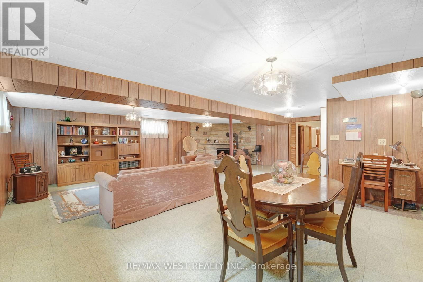 40 WINDSOR ROAD Image 25