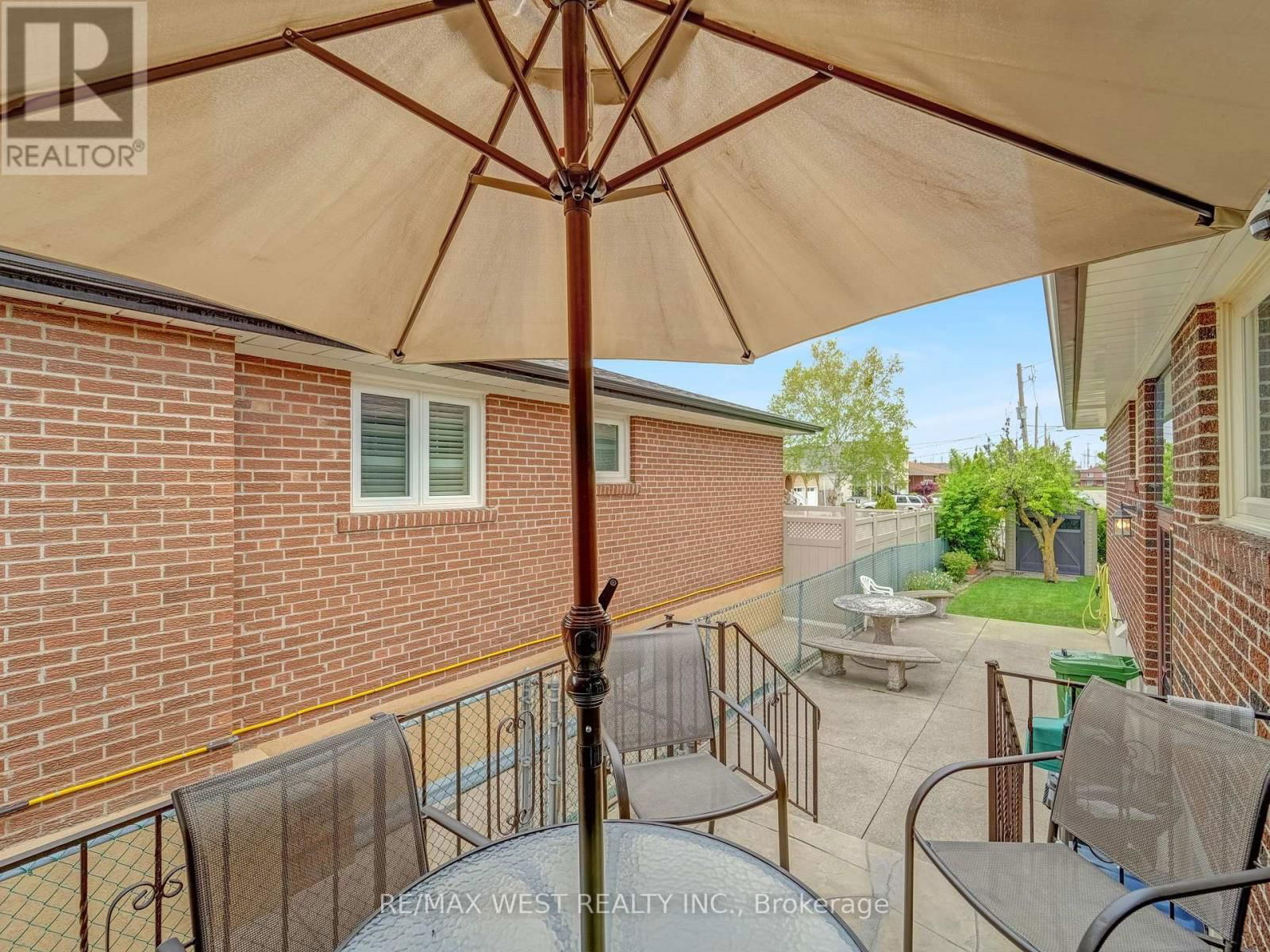 40 WINDSOR ROAD Image 32